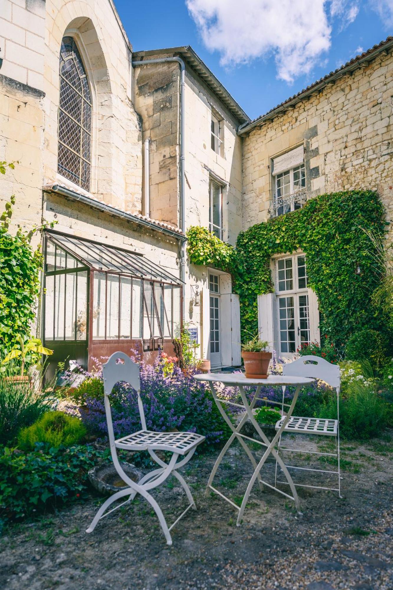 Le Prieure Sainte Croix Hotel Loudun Exterior foto