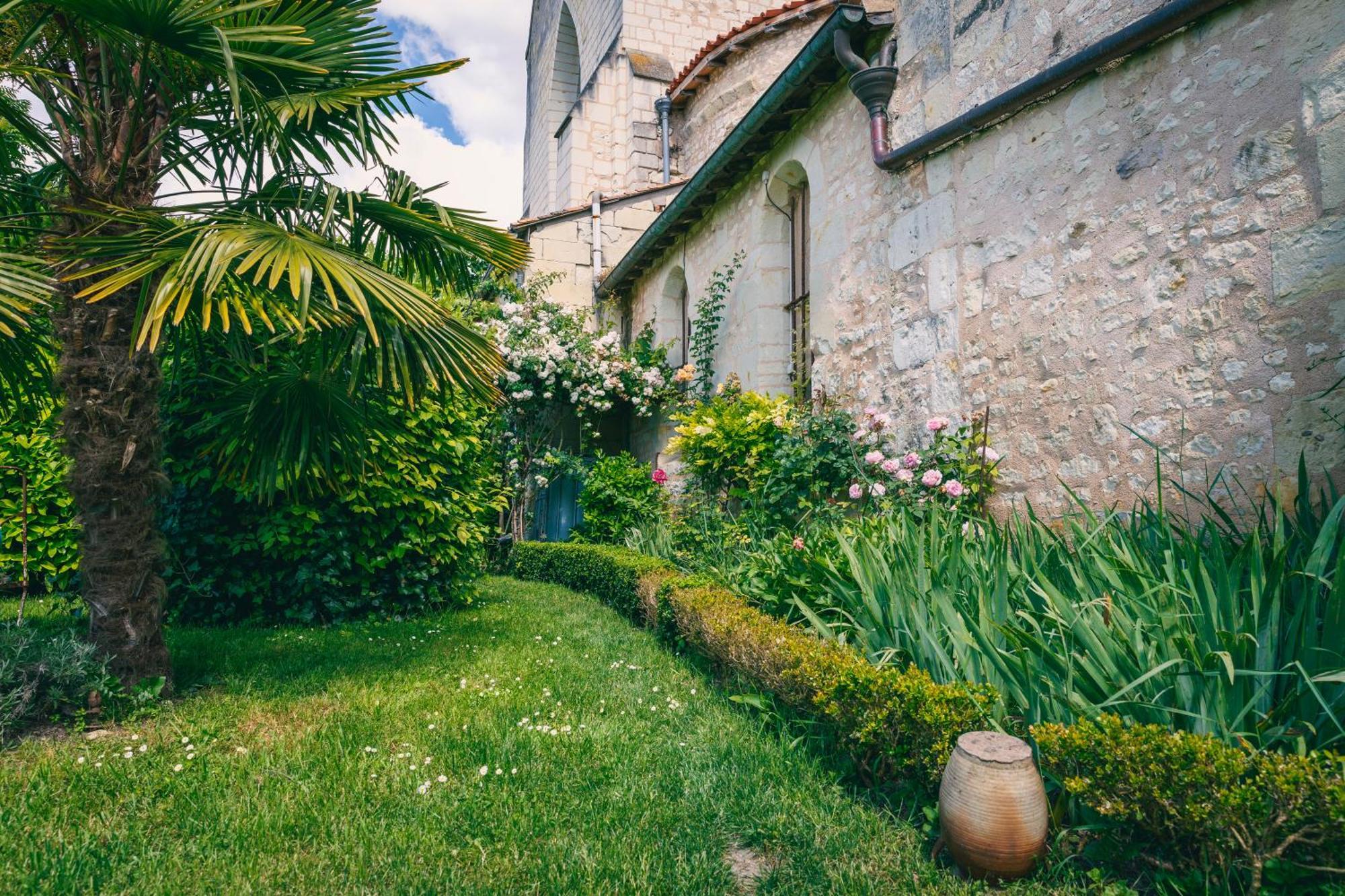 Le Prieure Sainte Croix Hotel Loudun Exterior foto